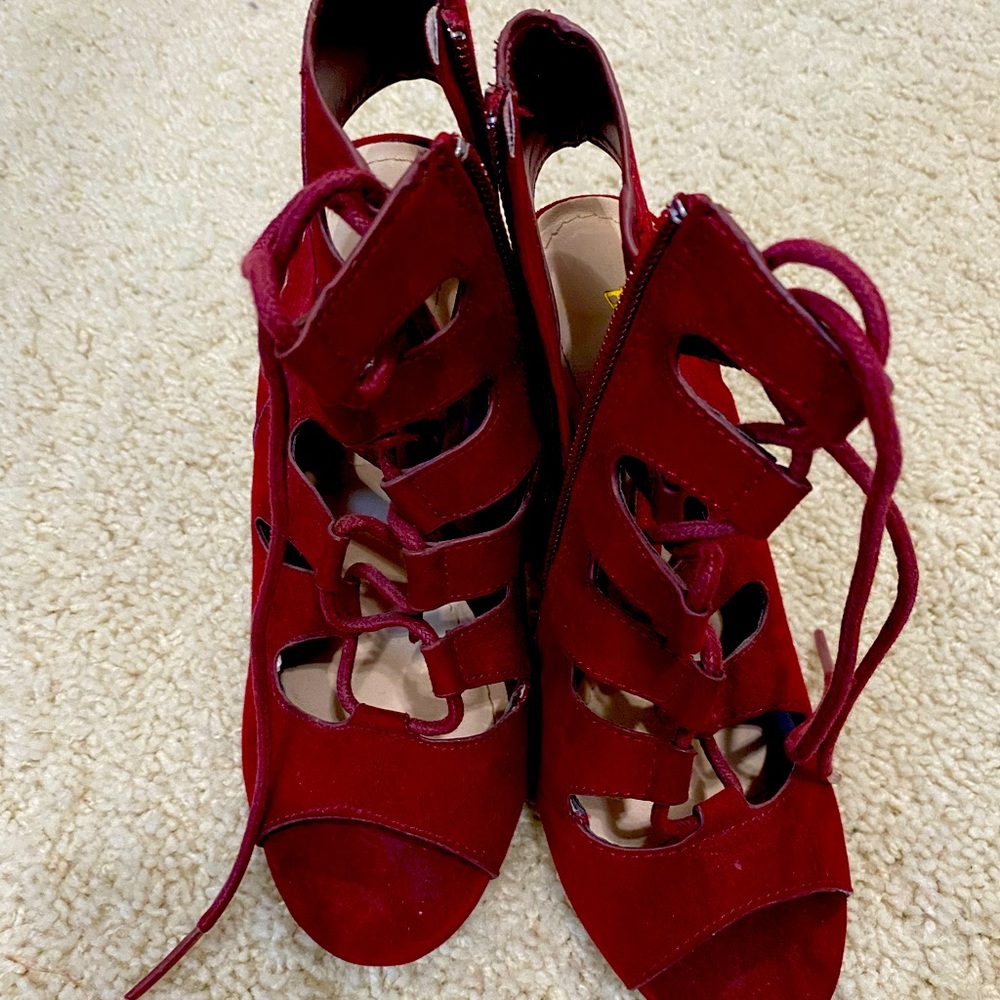 Red lace up thick wedge shoes, size 6 1/2